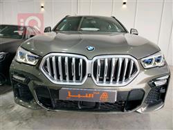 بی ئێم دەبڵیو X6